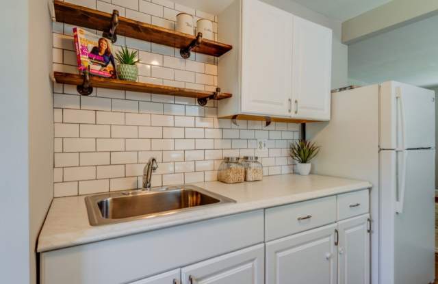 1904 Warfield Dr - 1904 Warfield Drive, Nashville, TN 37215