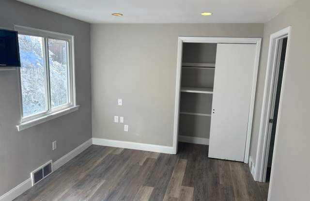 114 Mclaughlin Rd - Moon Township photos photos