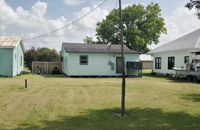309 Dallas Ave Gallery 2