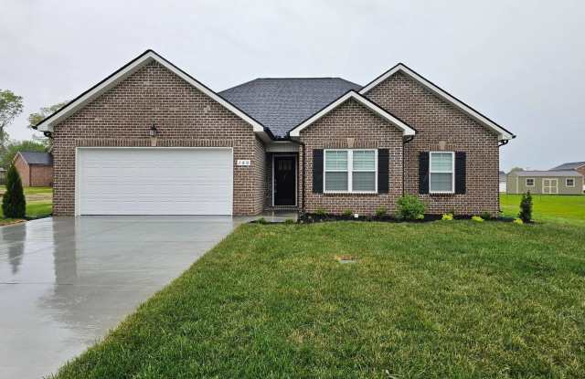 LUXURY 3 BEDROOM RANCH STYLE HOME IN SCENIC FOX RUN photos photos