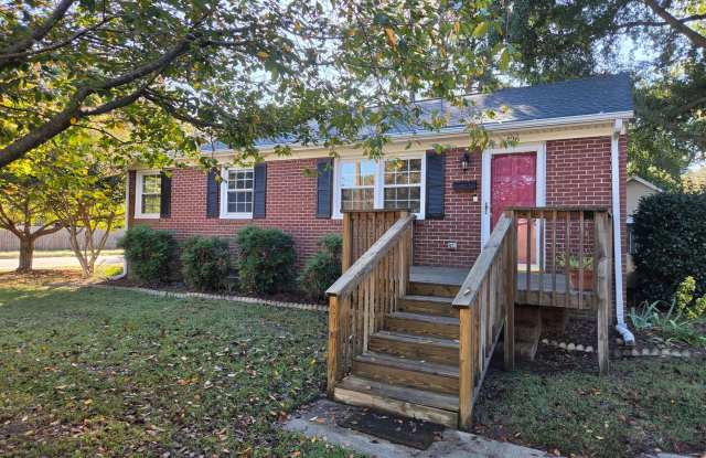 3 bedroom/1 bathroom- Big Bethel Heights Gallery 1