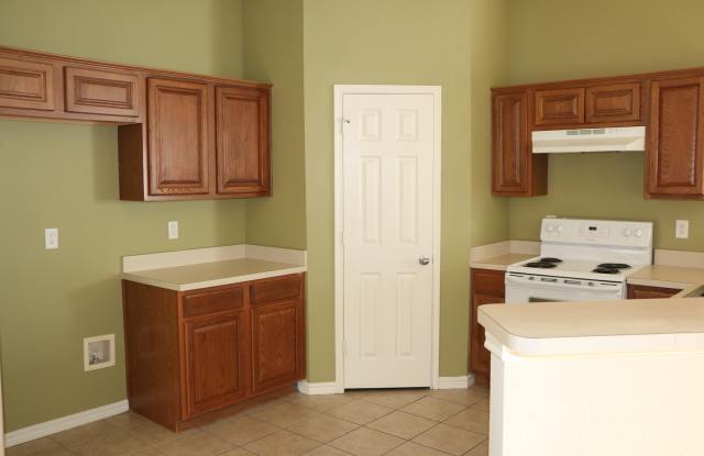 Gorgeous 3 Bedroom 2 Bath House Coming Soon!! ~ Great Location in East of Downtown Fort Worth -Easy Access to I-30~ 2 Car Garage ~ Garden Tub ~ Large Closets ~ Fenced In Backyard ~ Home Coming Soon!! - 6800 Terbet Court, Fort Worth, TX 76112