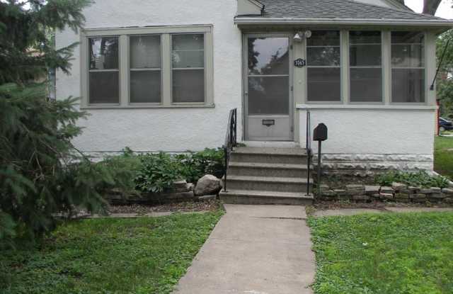4 bedroom 2 bath available 9/1/2023 photos photos