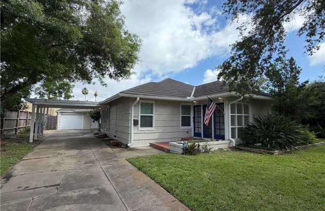 452 Delaine Drive Gallery 2