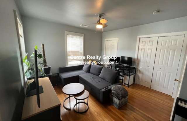 13 Sharon St. Gallery 4