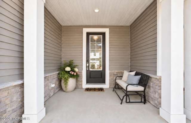116 Woolley Court Gallery 3
