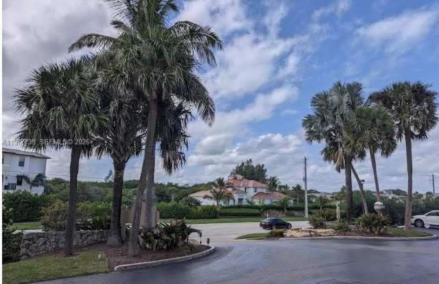 1357 NE Ocean Blvd photos photos