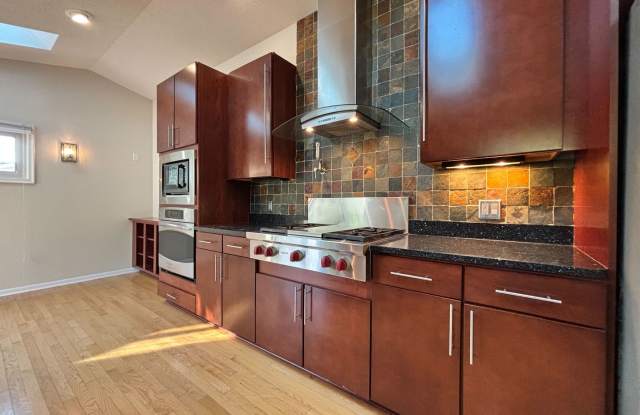 Amazing Edina Rambler for Rent! - 6701 Limerick Lane, Edina, MN 55439