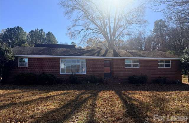 5226 Indian Trail Fairview Road - 5226 Indian Trail Fairview Road, Hemby Bridge, NC 28079