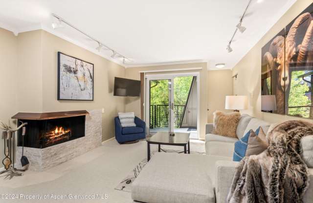 210 E Cooper Avenue photos photos