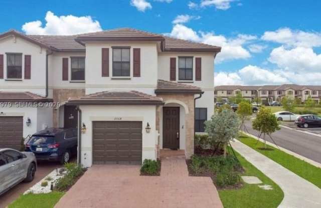11068 W 33rd Ct Gallery 1