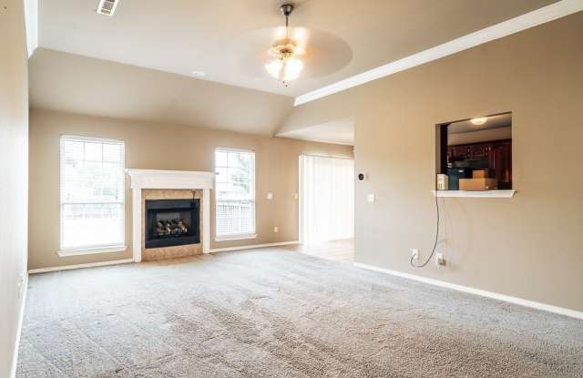 1393 St Claire Gallery 3