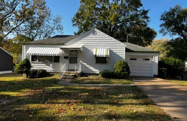 2 Bed, One Bath Home with Garage and Finished Basement for Rent - 10131 Newbold Drive, Bellefontaine Neighbors, MO 63137