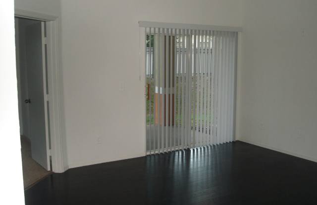 443 Jordan Stuart Cir Apt 107 Gallery 3