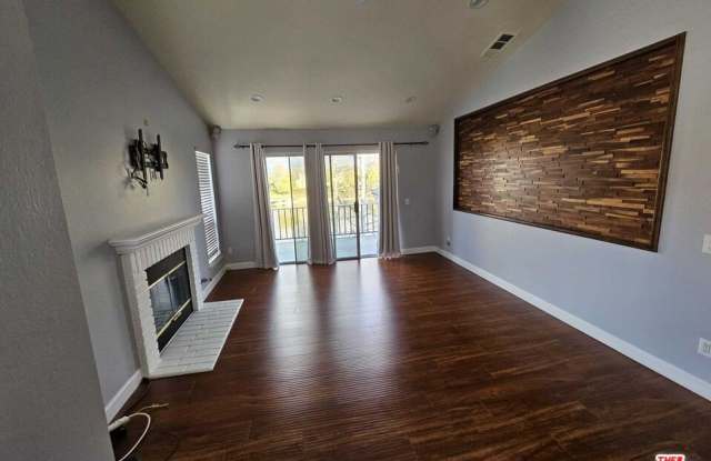 290 Ridgeton Ln photos photos