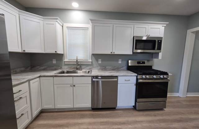 3 bed 1 bath completely remodeled home! Gallery 4