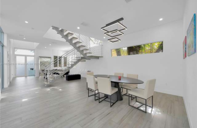 5720 SW 24th St photos photos