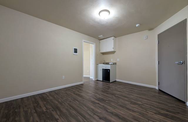 1-Bedroom, 1-Bath Apartment In Downtown Springfield! photos photos