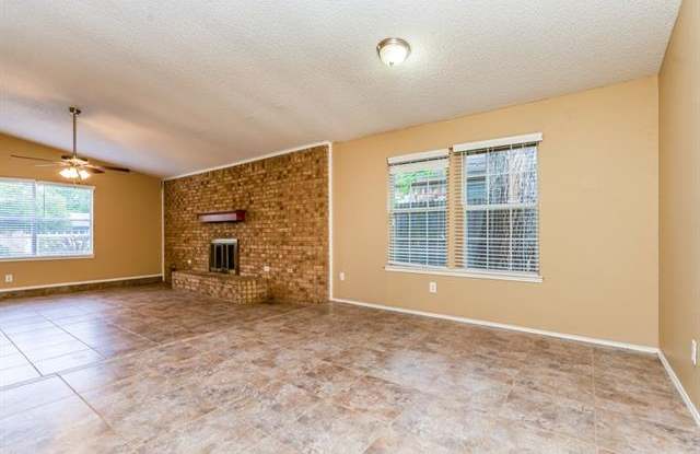 4712 Butterfield Road Gallery 4
