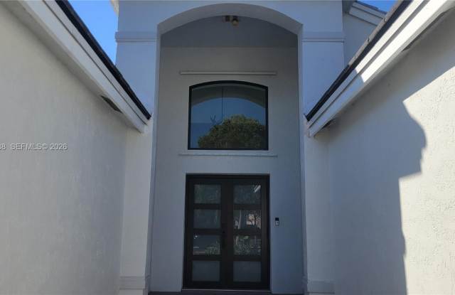 381 Cameron Dr Gallery 3