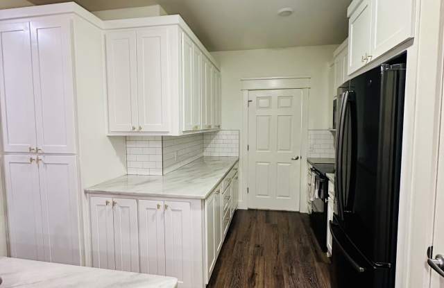 4190 Northwest Meadow Creek Circle, Apt 207 Gallery 1