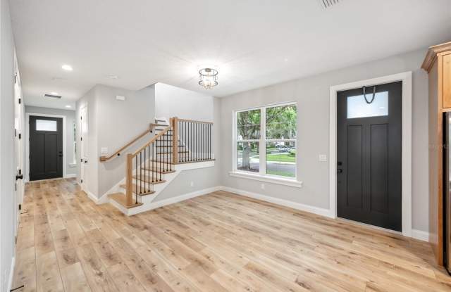 444 DELANEY PARK Drive Gallery 2