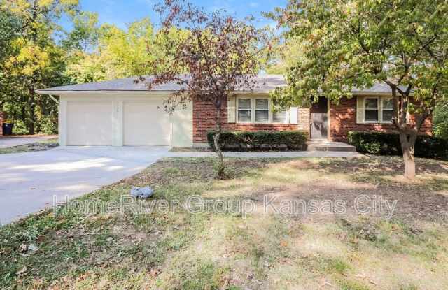 5930 N Colrain Ave - 5930 North Colrain Avenue, Kansas City, MO 64151