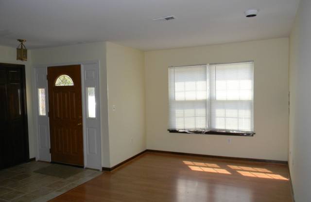 14 Lisa Court - 14 Lisa Court, Middlesex County, NJ 07747
