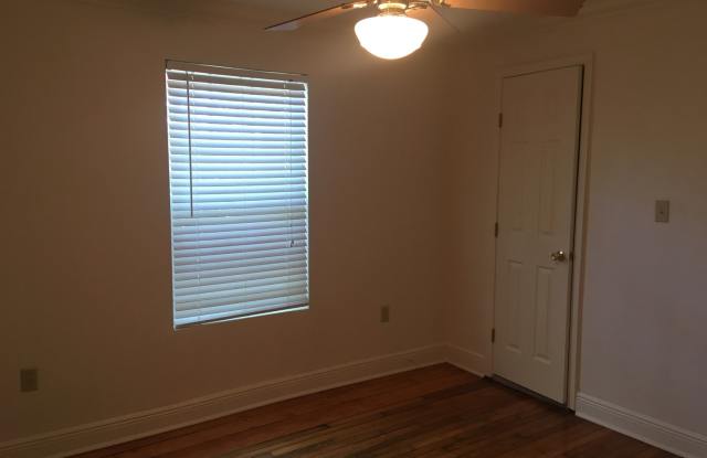 Garden District 2 bd 2 ba cottage Gallery 4