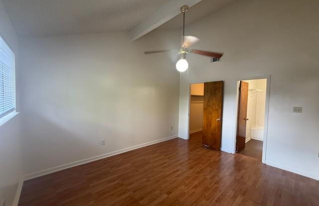 Beautiful and spacious townhome with cathedral ceilings. Ready for you to make it home. Gallery 3