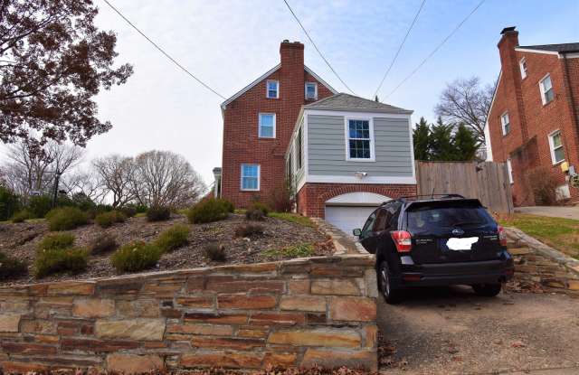 Beautifully Updated 4 bedroom, 3.5 bathroom Chevy Chase Home! Gallery 4