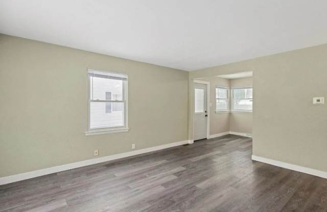 1031 Good Pl Gallery 3
