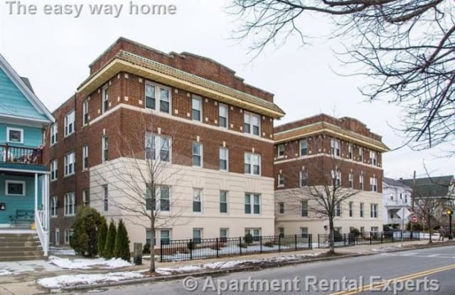 125 W Wyoming Ave - 125 West Wyoming Avenue, Melrose, MA 02176