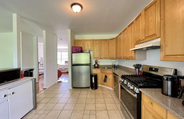 17 Persimmon Lane Gallery 2