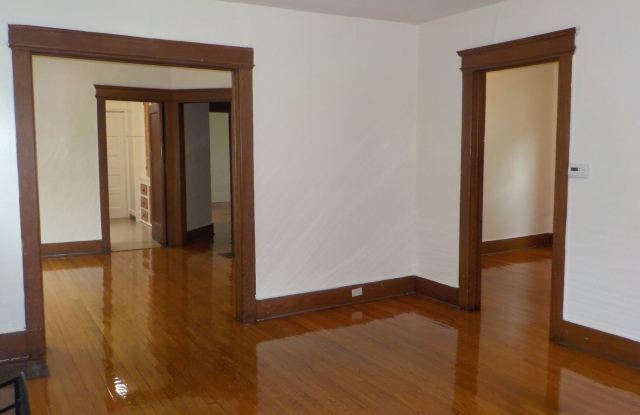 969 Lancaster Ave - July 1, 2027 - Beautiful 3 Bedroom Gallery 3