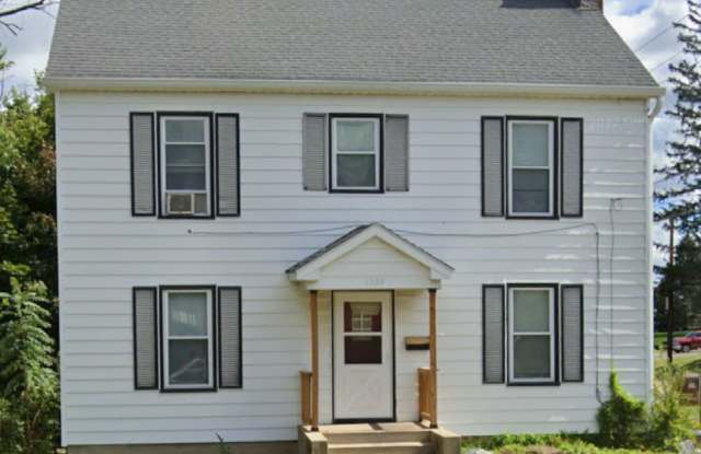 1239 S Seeley Ave photos photos