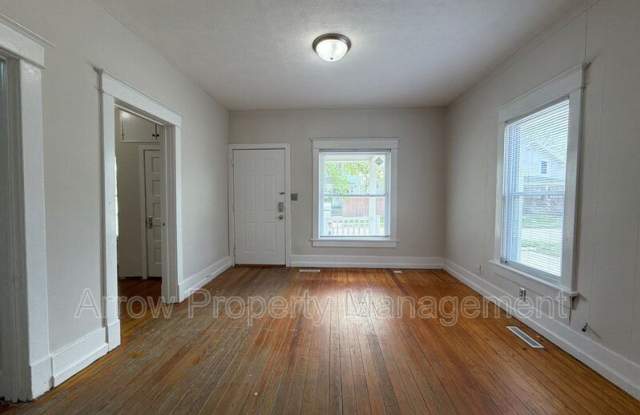 2516 Dudley Gallery 4