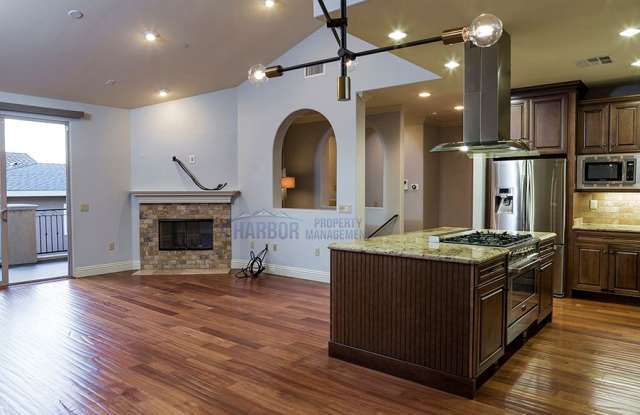 2409 Rockefeller Lane  - C Gallery 3