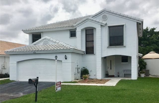 6111 Manchester Ln - 6111 Manchester Lane, Davie, FL 33331