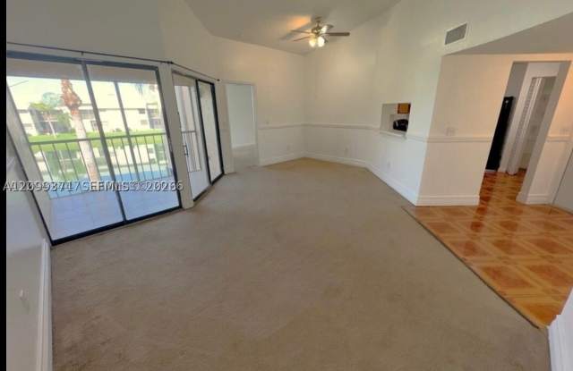 1190 Washington Cir Gallery 4
