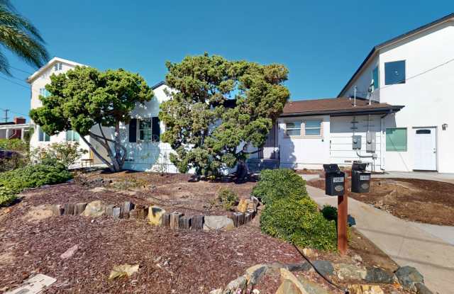 Spacious 5 Bedroom 3 Bath House on Prime Dorothy Way - POOL!! (Lease out, pending signatures. Check back in a few days!) Gallery 2