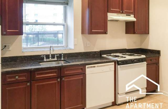 3924 North Pine Grove Ave. photos photos