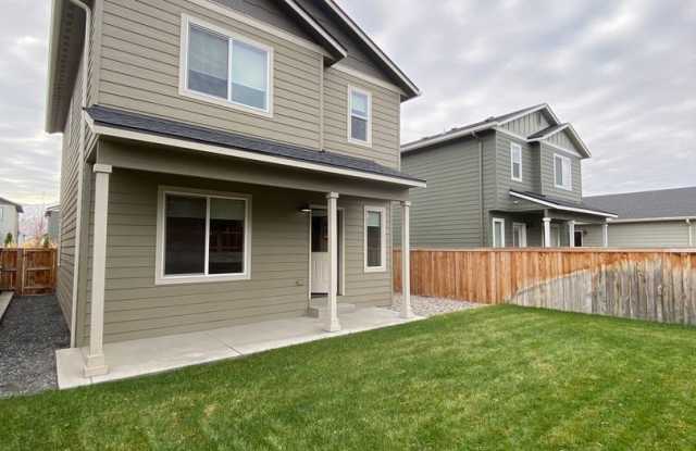 Beautiful 3 Bedroom 2.5  Bathroom Townhome w/ 2-car Garage - in the Eastmont School District! photos photos