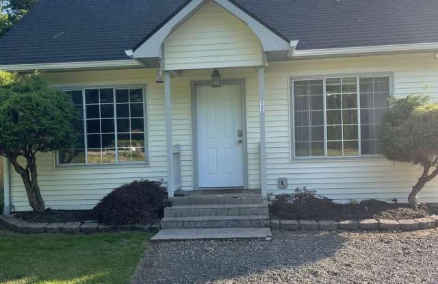 Charming 2 Bedroom Home in Granite Falls photos photos