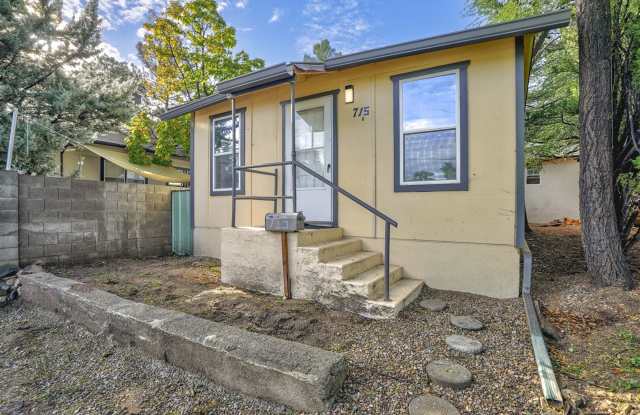 Must see 1 bed 1 bath single family close to downtown Prescott Gallery 1