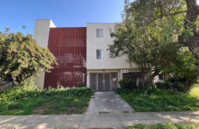 1313 Huntington Dr. photos photos
