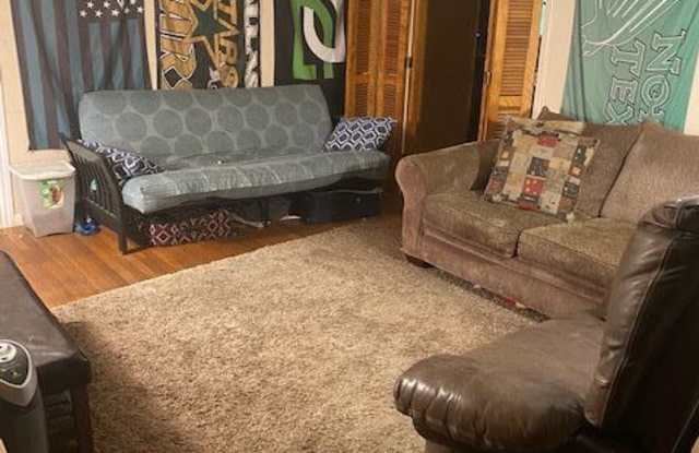 1708 Linden Dr Gallery 2