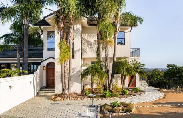 6060 La Goleta Gallery 1