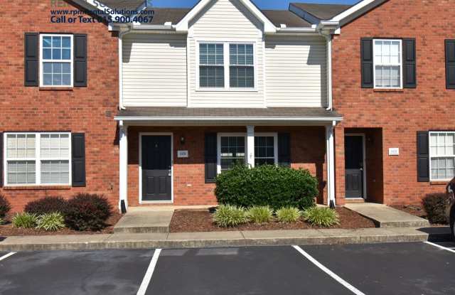Wonderful 2bd 2.5ba townhome in highly desirable Blackman area! photos photos
