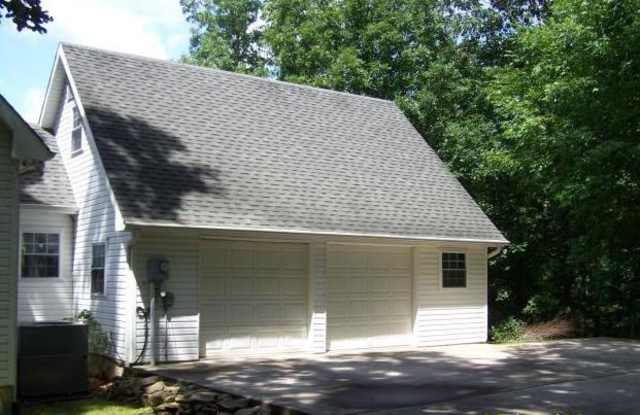 270 Laurel Circle Gallery 2